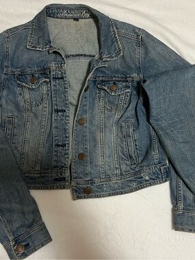 American Eagle Outfitters Women's Denim Jacket Size Large